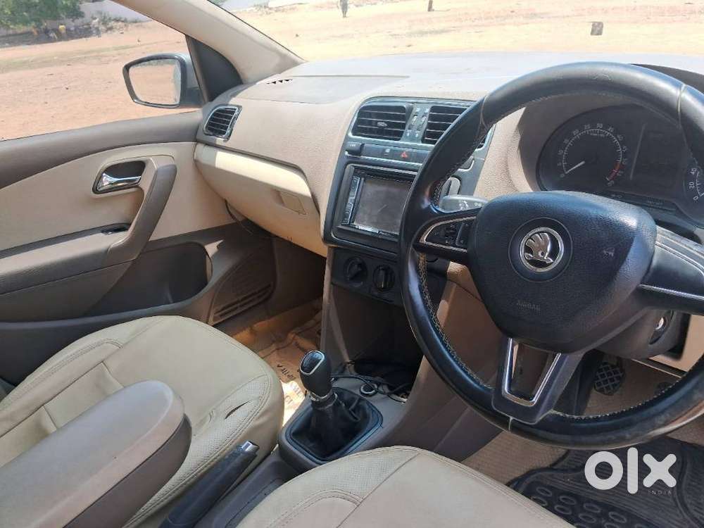 Skoda Rapid 1.6 Mpi Ambition, 2015, Diesel