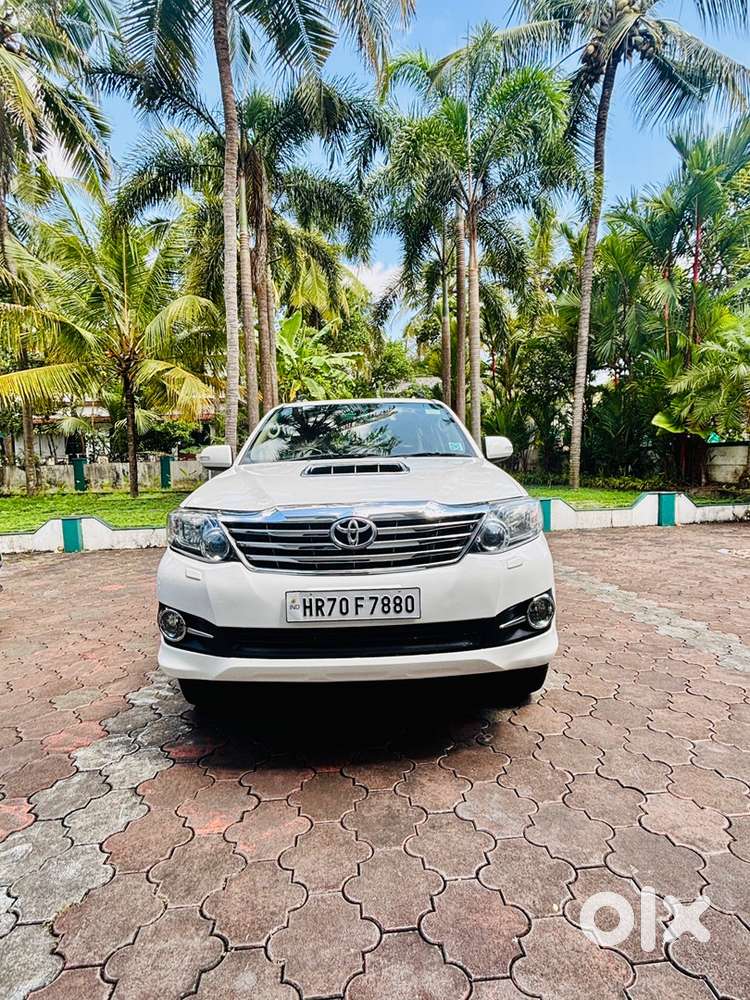 Toyota Fortuner 2015 Diesel 142 Km Driven
