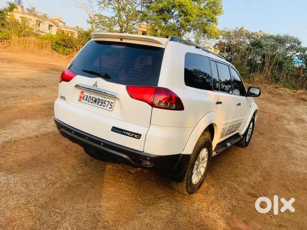 Mitsubishi Pajero Sport 2015