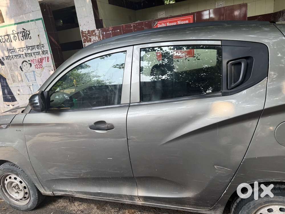 Mahindra Kuv 100 2017