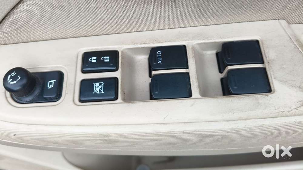 Maruti Suzuki Swift Dzire 1.2 Vxi Bsiv, 2023, Petrol
