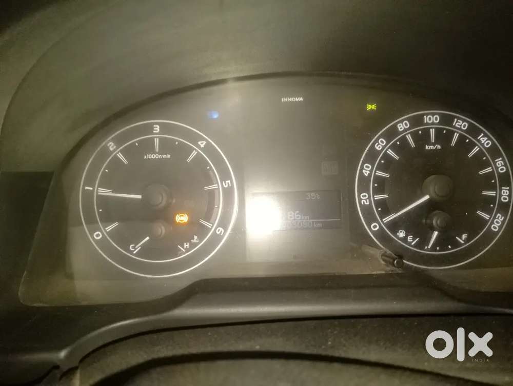 Toyota Innova 2012 Diesel 195000 Km Driven