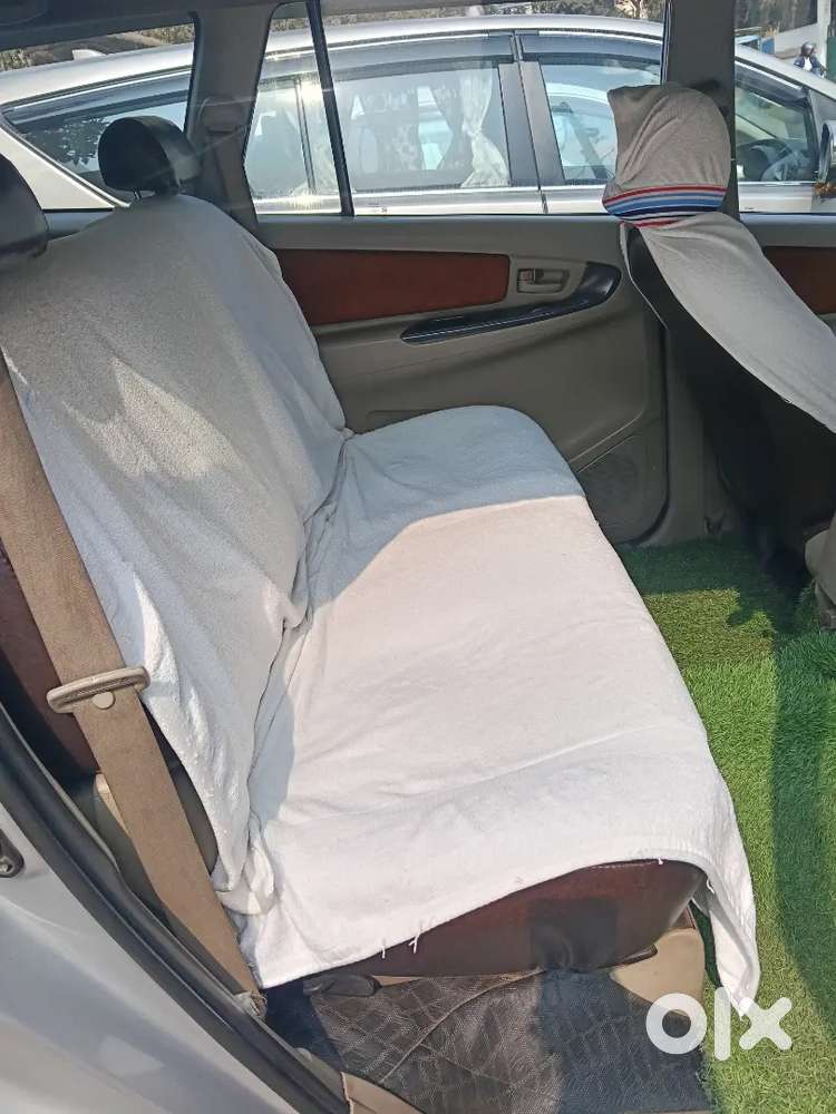 Toyota Innova 2014 Diesel 200000 Km Driven