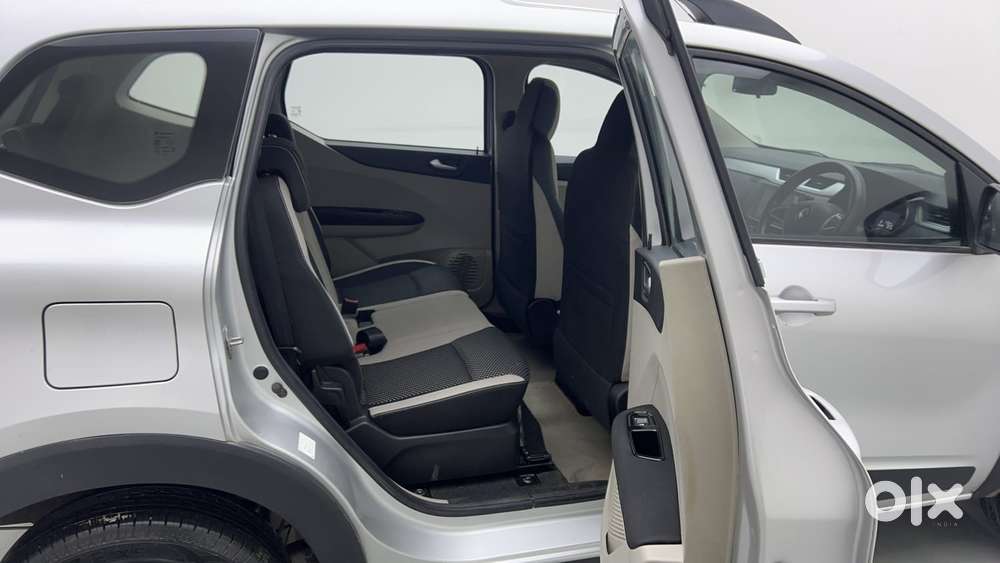 Renault Triber Rxz, 2019, Petrol