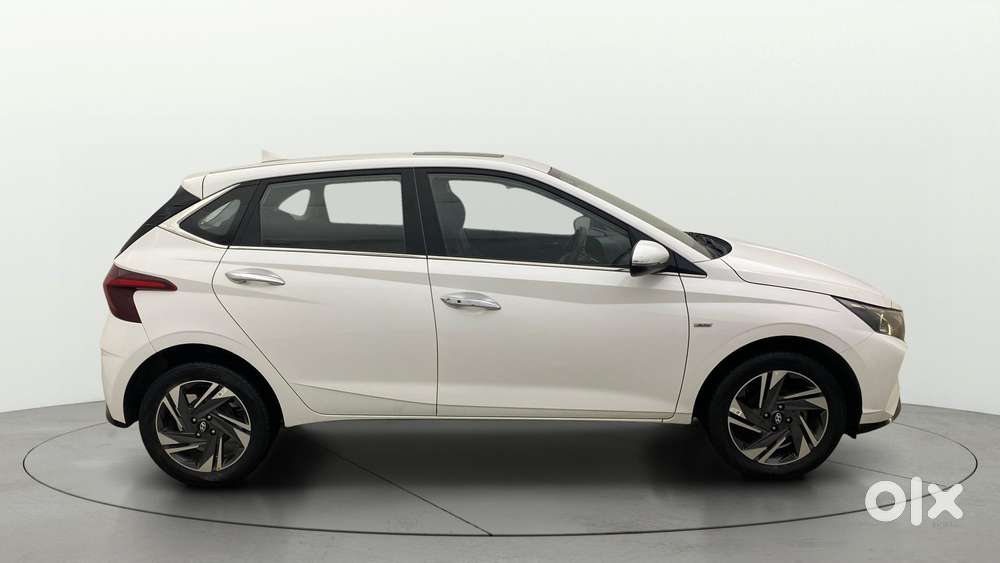 Hyundai New I20 1.2 Asta (o) Ivt, 2023, Petrol
