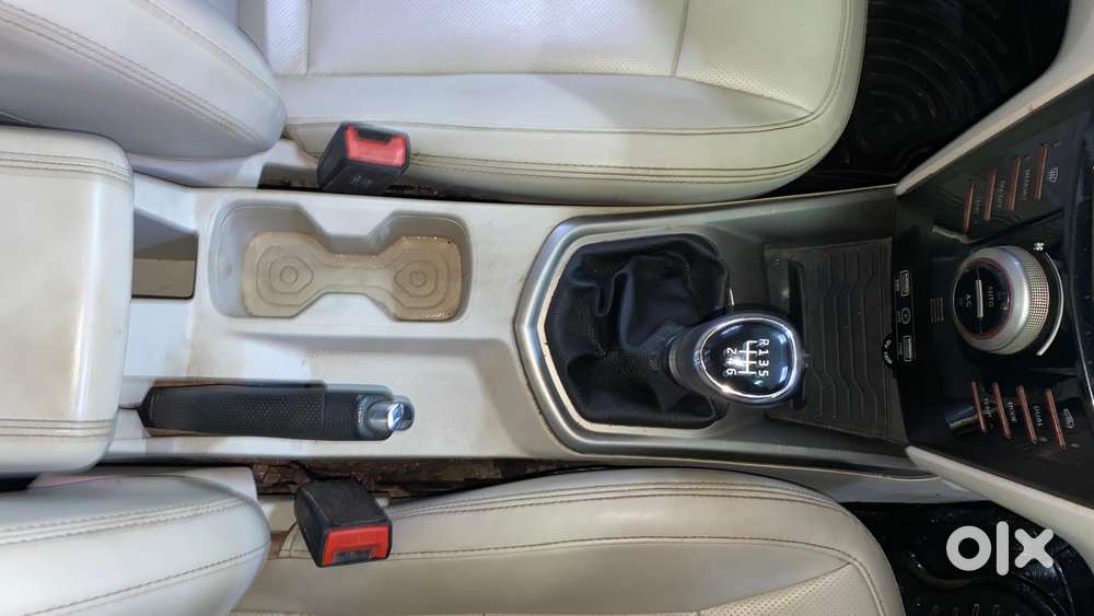 Mahindra Xuv300 W8 Option, 2019, Petrol