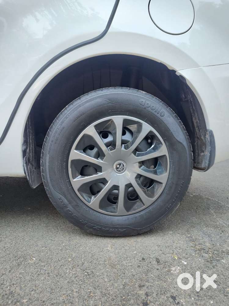 Maruti Suzuki Dzire 1.2 Vxi Amt, 2019