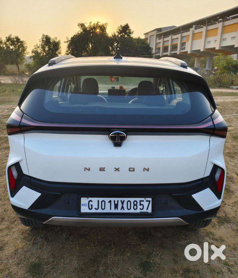 Tata Nexon Creative Plus S 1.5 Revotorq Diesel 6 Amt, 2025