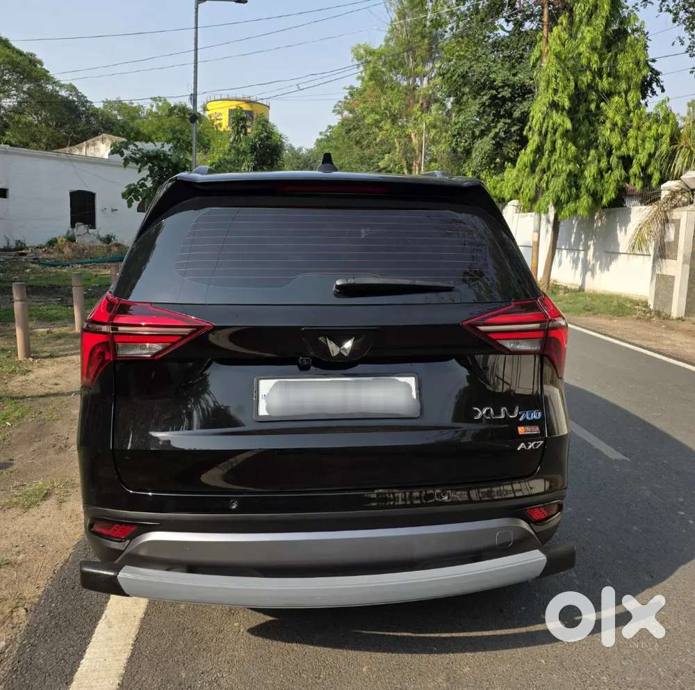 Mahindra Xuv700 2025 Diesel Well Maintained