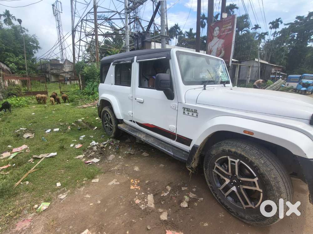 Mahindra Thar Roxx Petrol 2025