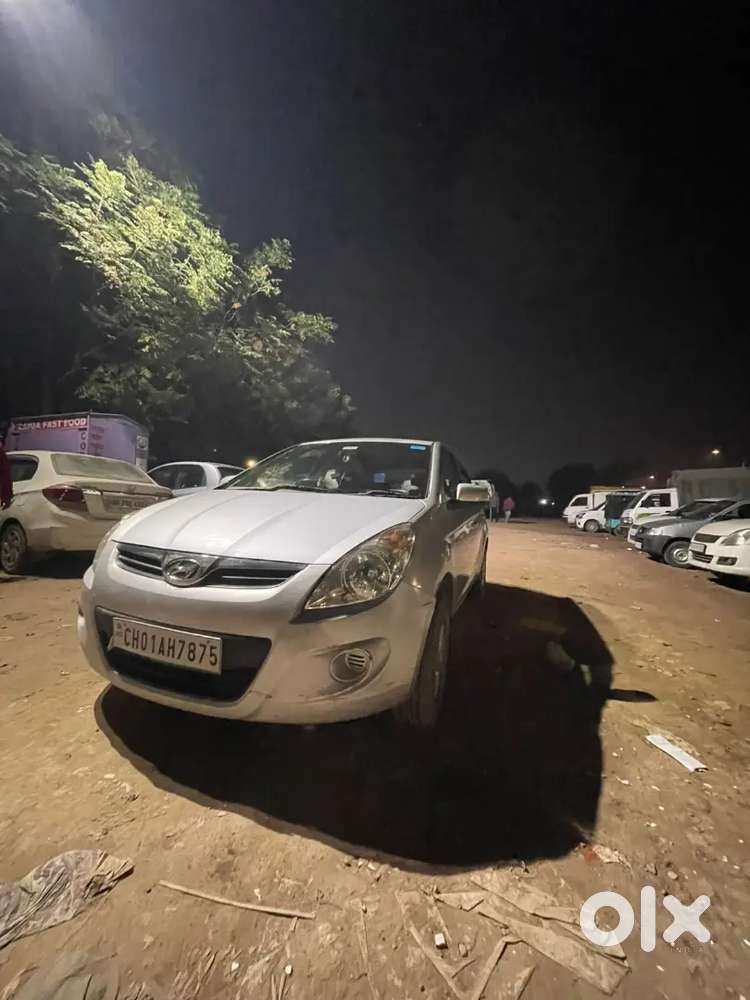 Hyundai I20 Spotz 2011 Year