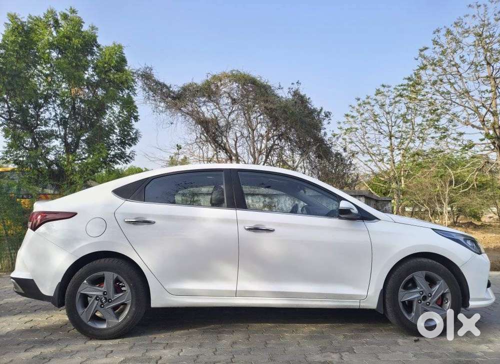 Hyundai Verna 1.5 Sx Diesel At, 2022, Diesel