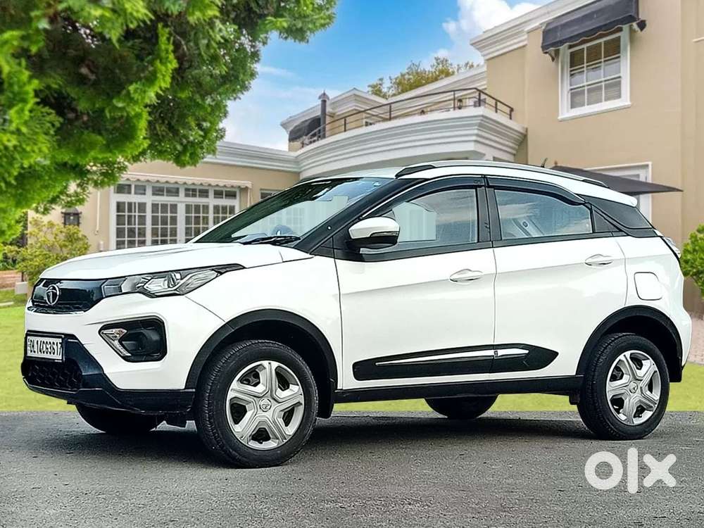 Tata Nexon 1.2 Revotron Xm (s), 2022, Petrol