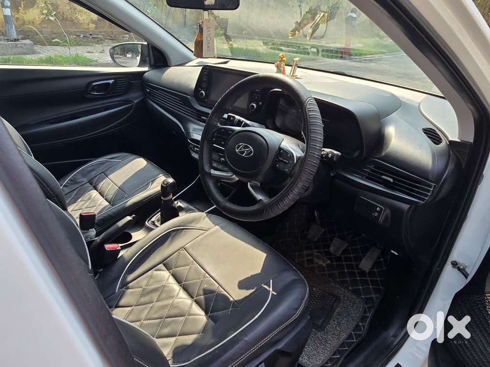 Hyundai I20 Sportz 1.2 Mt Dual Tone, 2023, Petrol