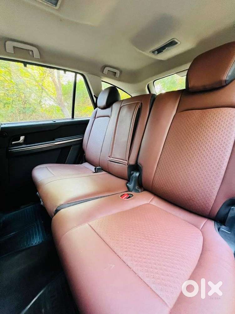 Tata Hexa 2.2 Xta 4x2 7 Str Dual Tone, 2017, Diesel