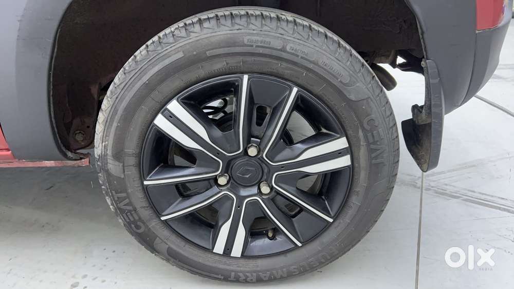 Renault Kwid 1.0 Climber (o) Dual Tone, 2024, Petrol
