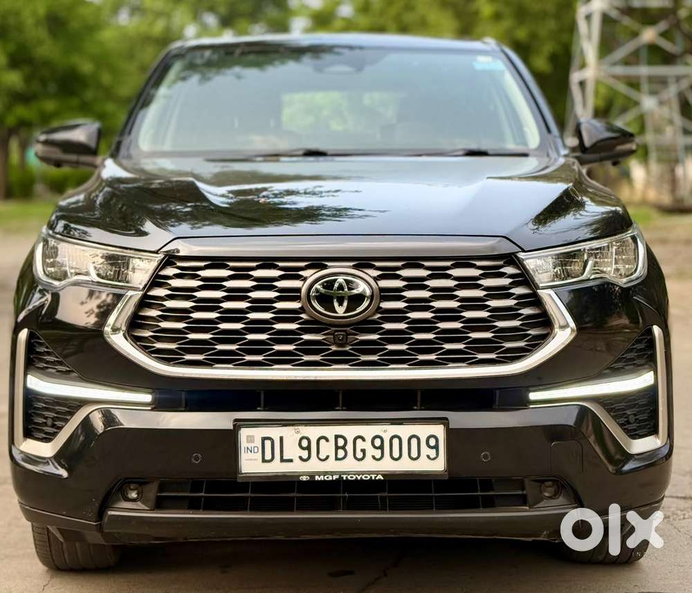 Toyota Innova Hycross 2.0 Zx (o) Hybrid 7 Str, 2025, Petrol