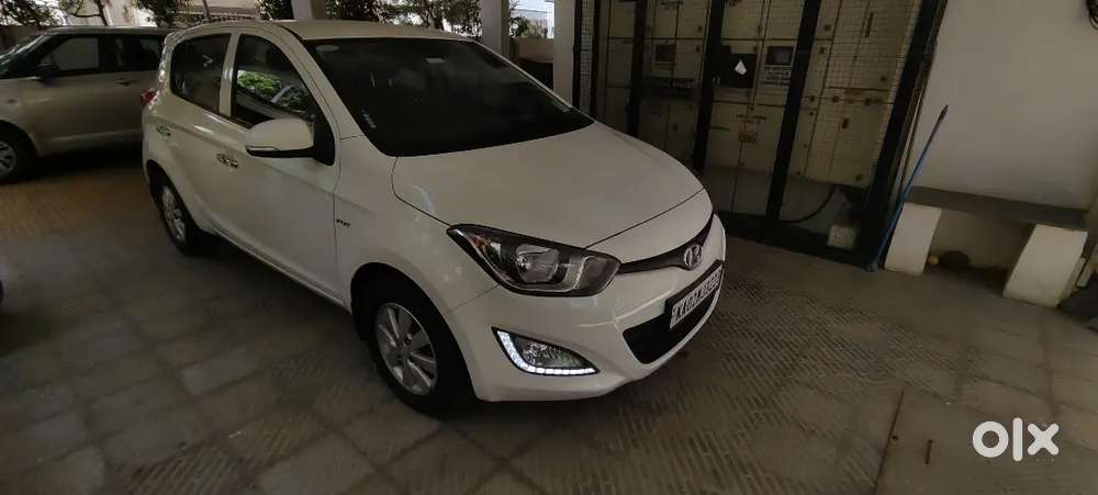 Hyundai I20 - 2014 - Petrol 5200 Km Driven