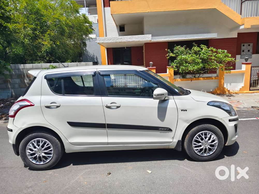 Maruti Suzuki Swift Vxi + Manual, 2016, Petrol