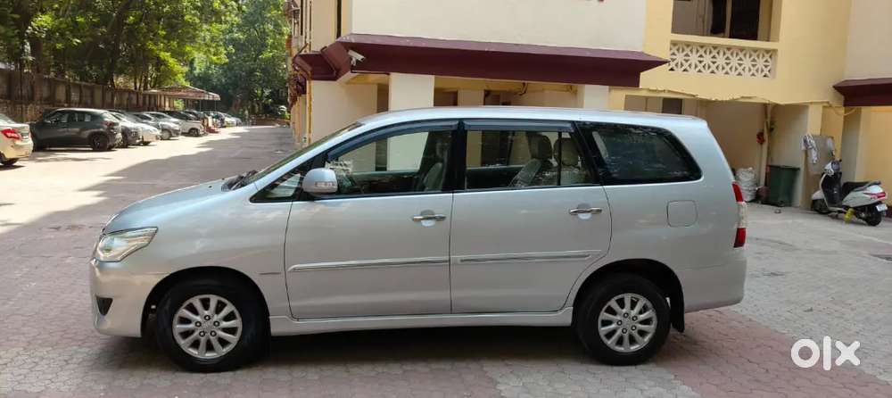 Well Maintained. Excellent Condition  Family  Car Innova
