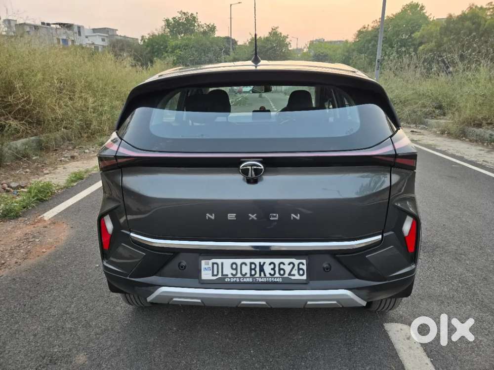 Tata Nexon, 2025, Petrol