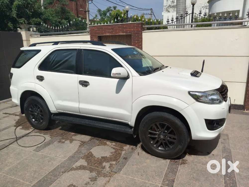 Toyota Fortuner 2016