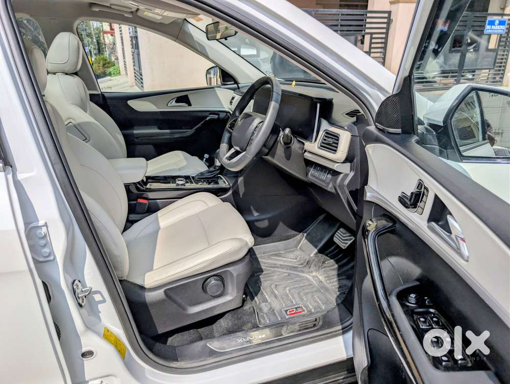 Mahindra Xuv700 2.2 Ax 7 Diesel At Luxury Pack Str, 2023, Diesel