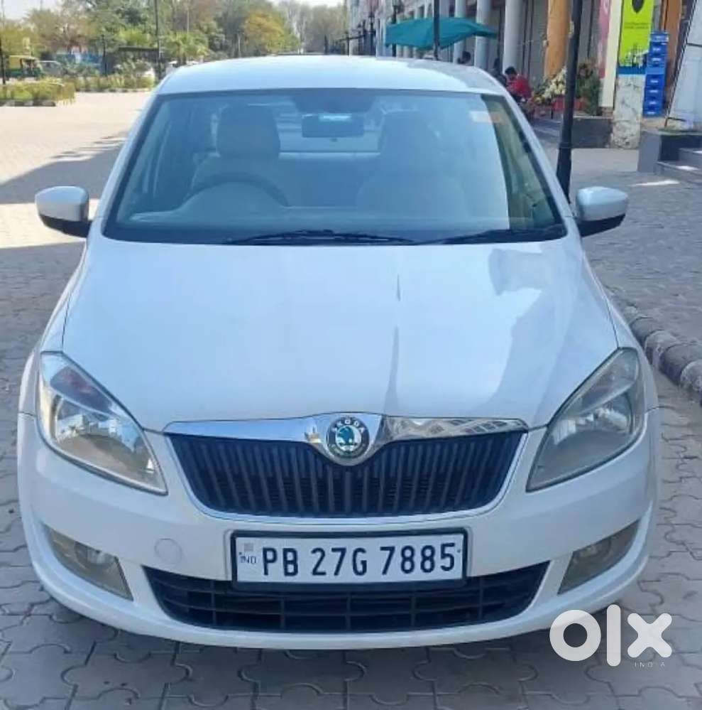 Skoda Rapid Tsi Active 2012