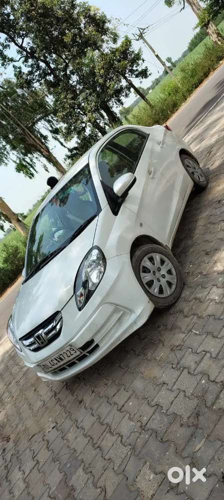 Honda Amaze 2015 I-vtec Cng