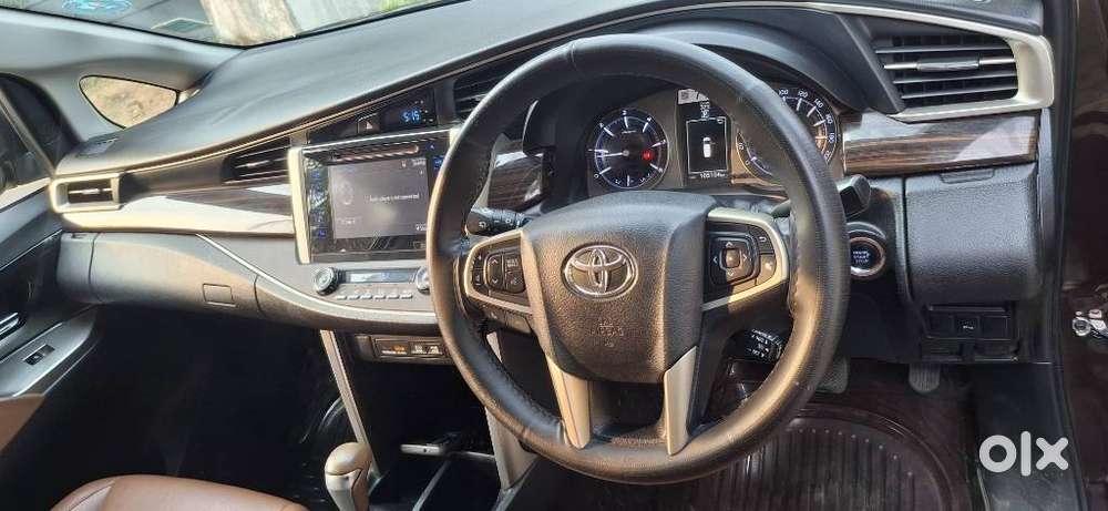 Toyota Innova Crysta 2.8z Automatic, 2017, Diesel