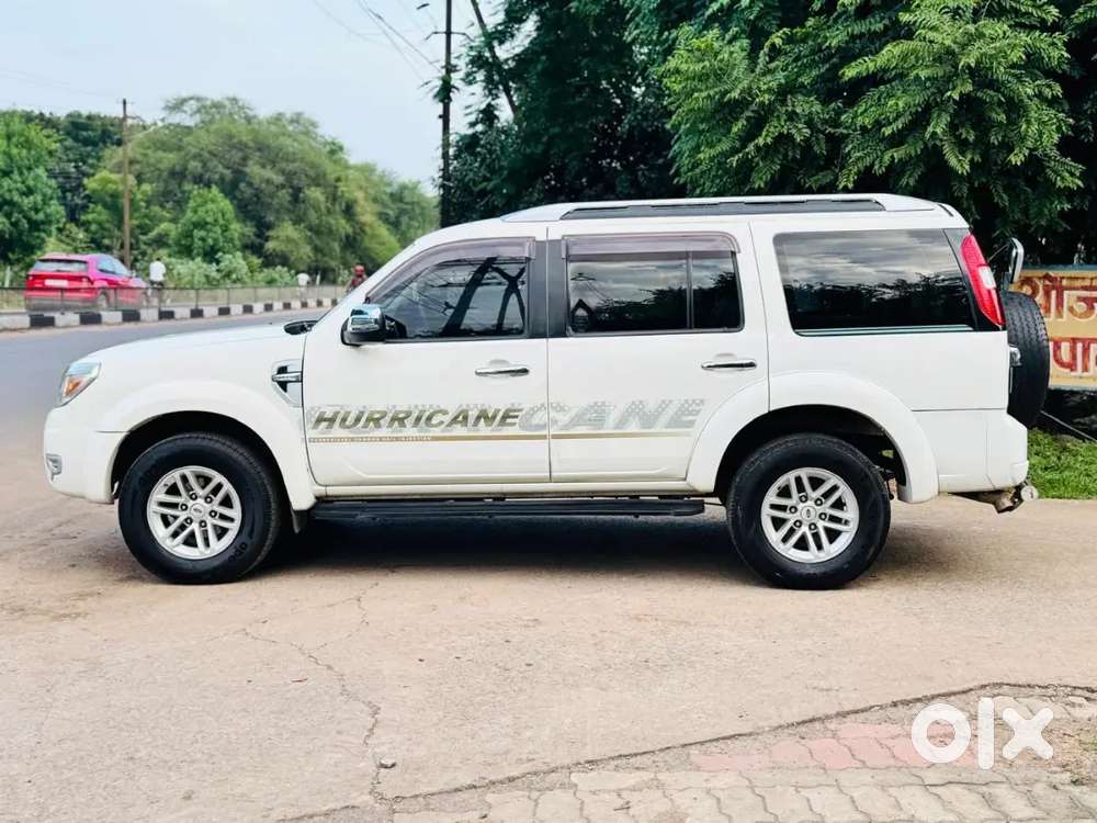 Ford Endeavour Diesel Limited 2012