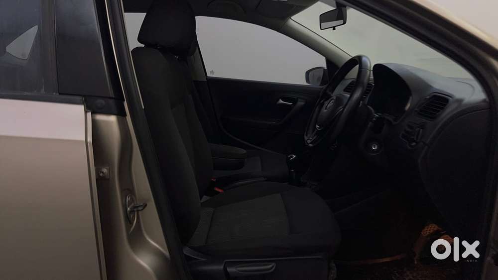 Volkswagen Vento 1.6 Highline, 2016, Petrol