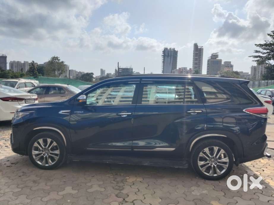 Toyota Innova Hycross 2.0 Zx (o) Hybrid 7 Str, 2024, Petrol