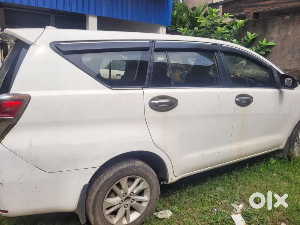 Toyota Innova Crysta 2017