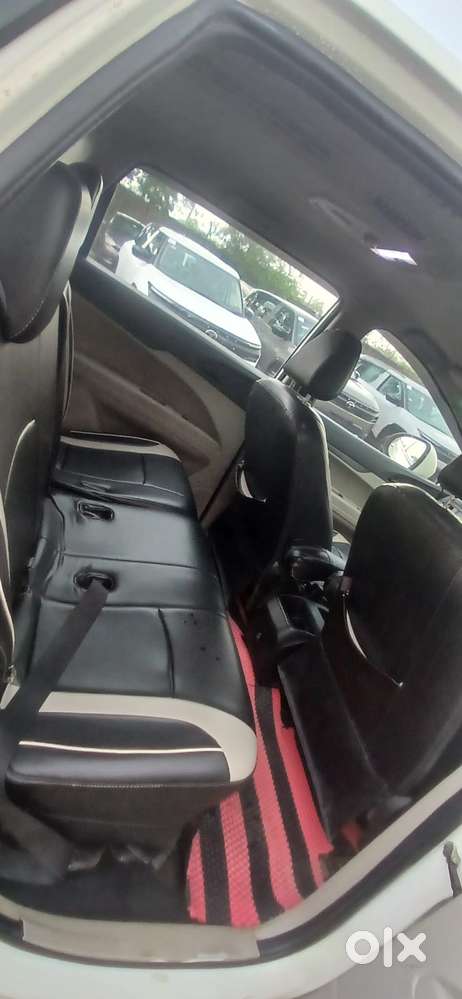 Mahindra Marazzo M4 8str, 2019, Diesel