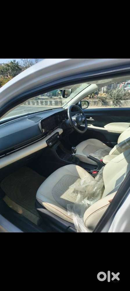 Hyundai Verna 1.5 Sx (o) Turbo Petrol Mt, 2023, Petrol