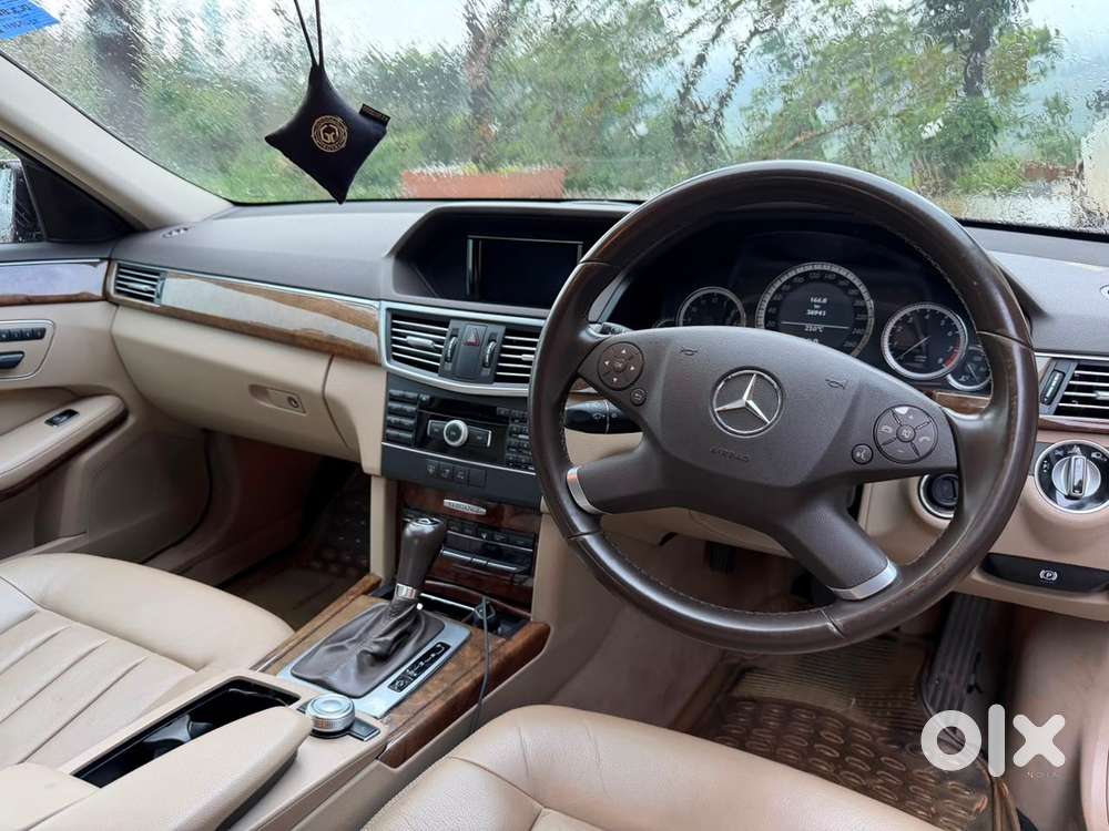 Mercedes-benz E-class 2011 36000 Km