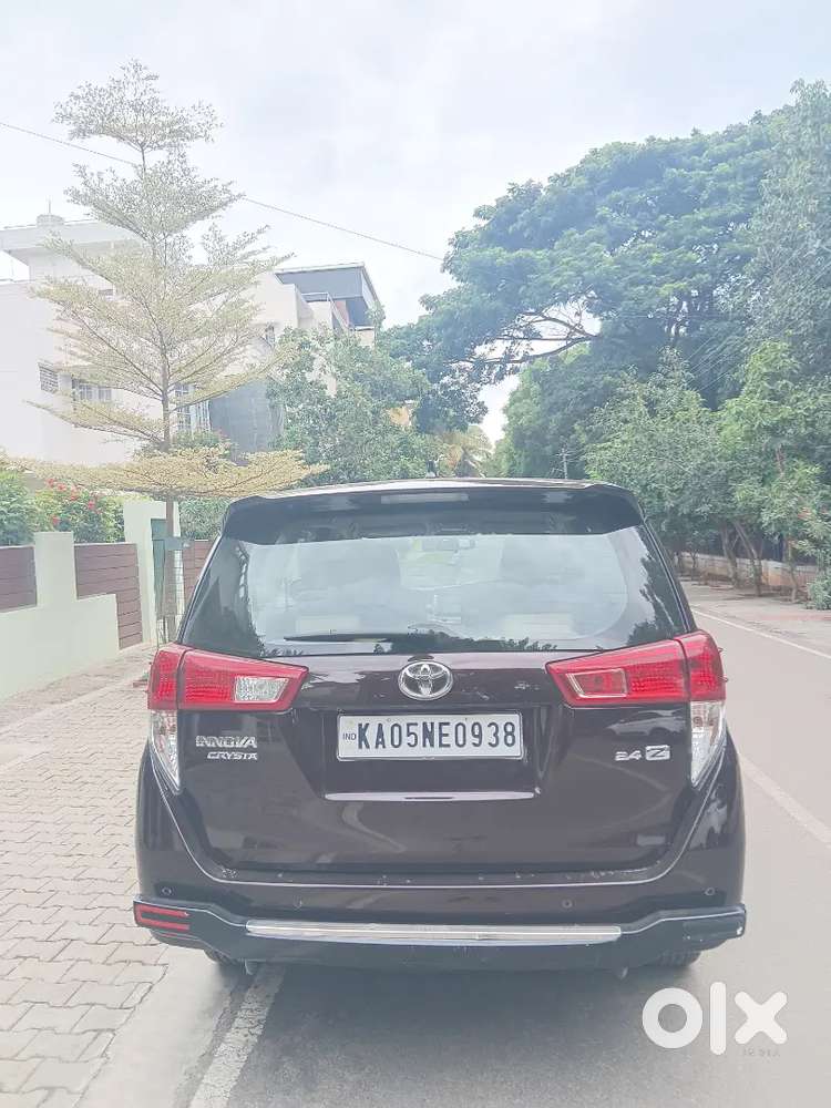 Toyota Innova Crysta 2022