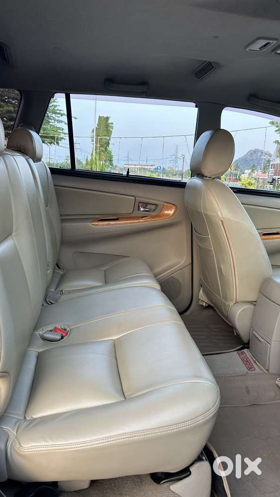 Toyota Innova 2009-2011 2.5 Ev Cs 7 Str Bsiv, 2009, Diesel