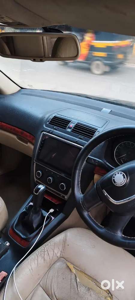 Skoda Laura 2010 Diesel Well Maintained Rr Khatam 5 Tyer Button