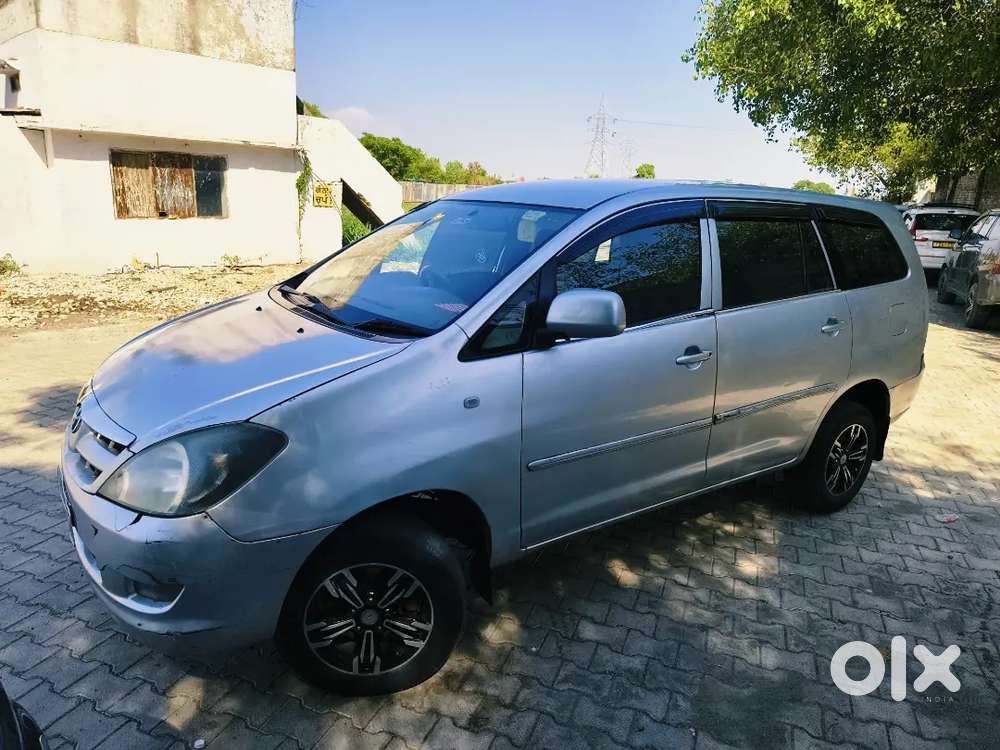Toyota Innova Diesel 2006 1st