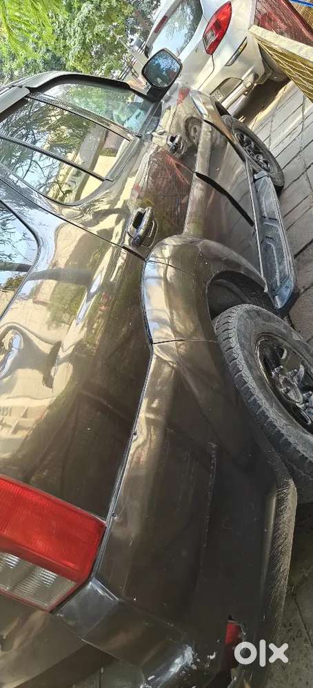 Tata Safari Storme 2013