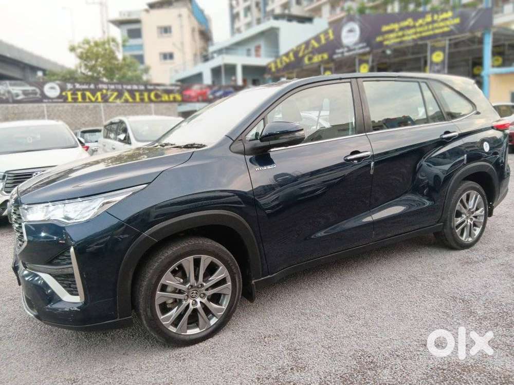 Toyota Innova Hycross 2.0 Zx Hybrid 7 Str, 2023, Petrol