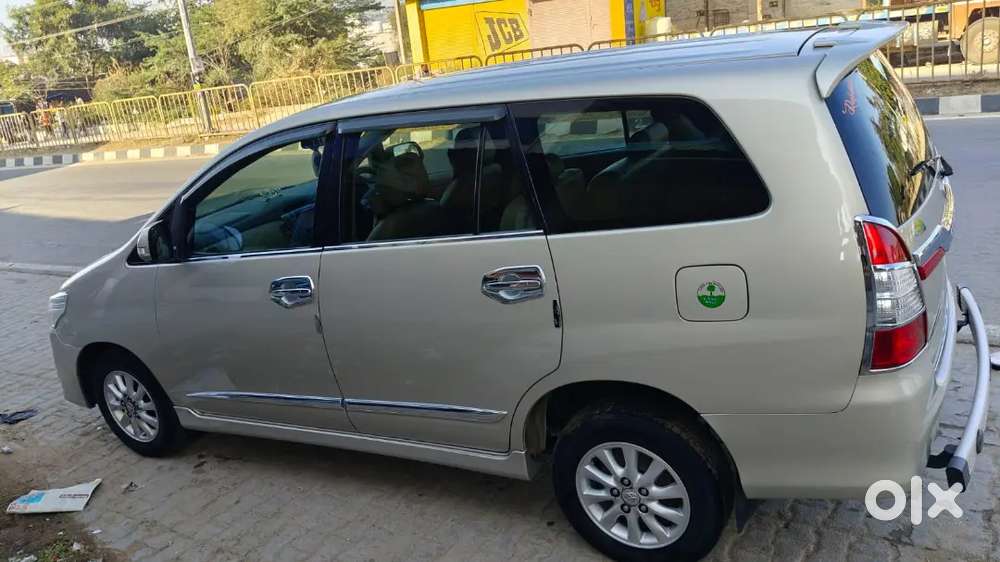 Toyota Innova 2014 Diesel Well Maintained