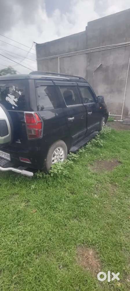 Mahindra Tuv 300 2017