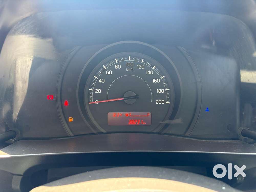 Maruti Suzuki Swift Lxi Option, 2022, Petrol