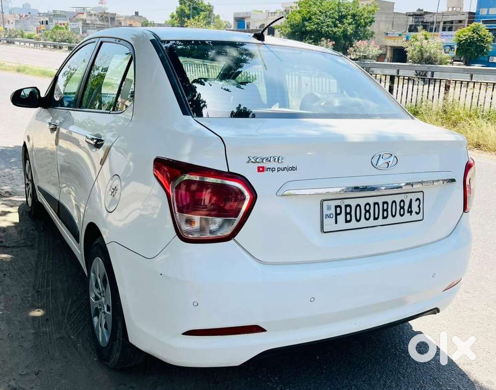 Hyundai Xcent 2015 Diesel Well Maintained