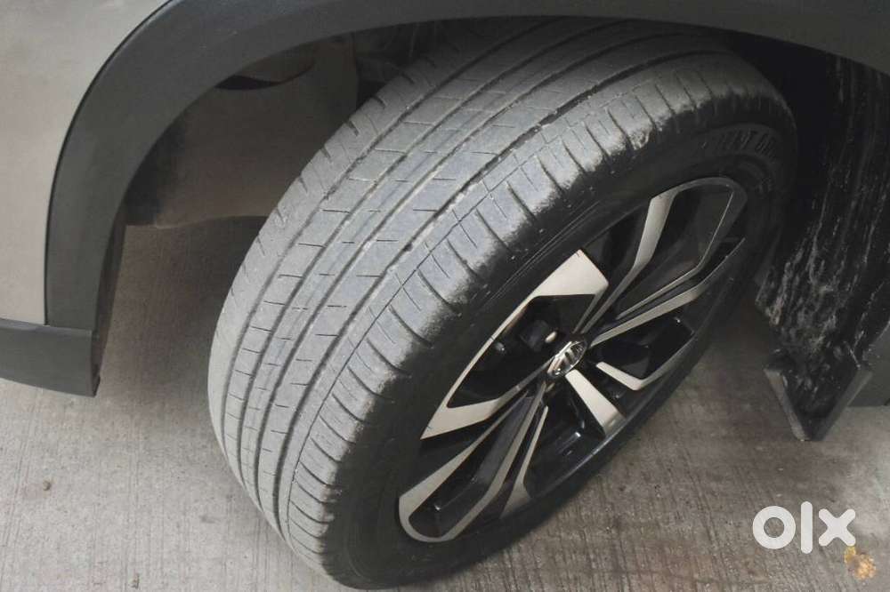 Mg Hector Plus Sharp Pro 1.5 Turbo Petrol Cvt 6 Str, 2025, Petrol