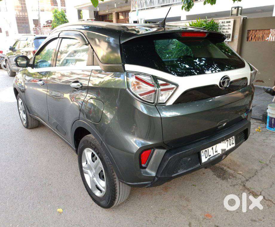 Tata Nexon 1.2 Revotron Xm Plus (s), 2022, Petrol