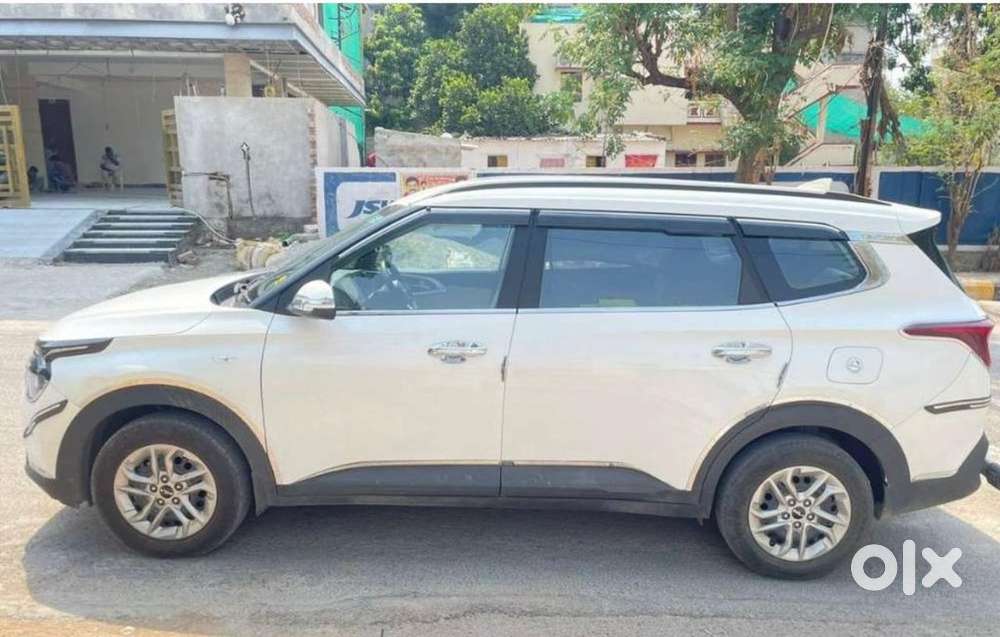 Kia Carens Petrol Manual 2023
